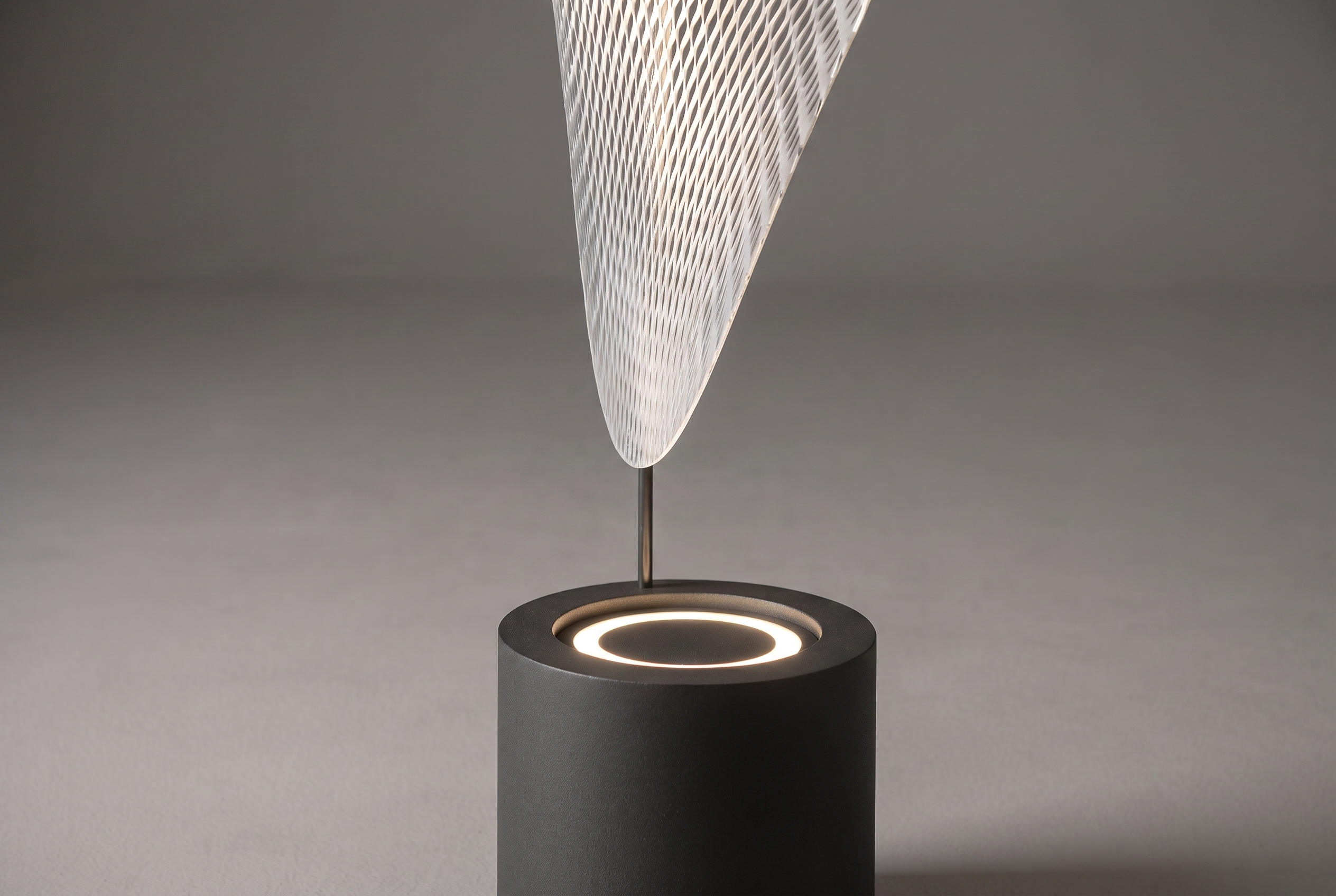The Gossamer Floor Lamp, base and ring detail