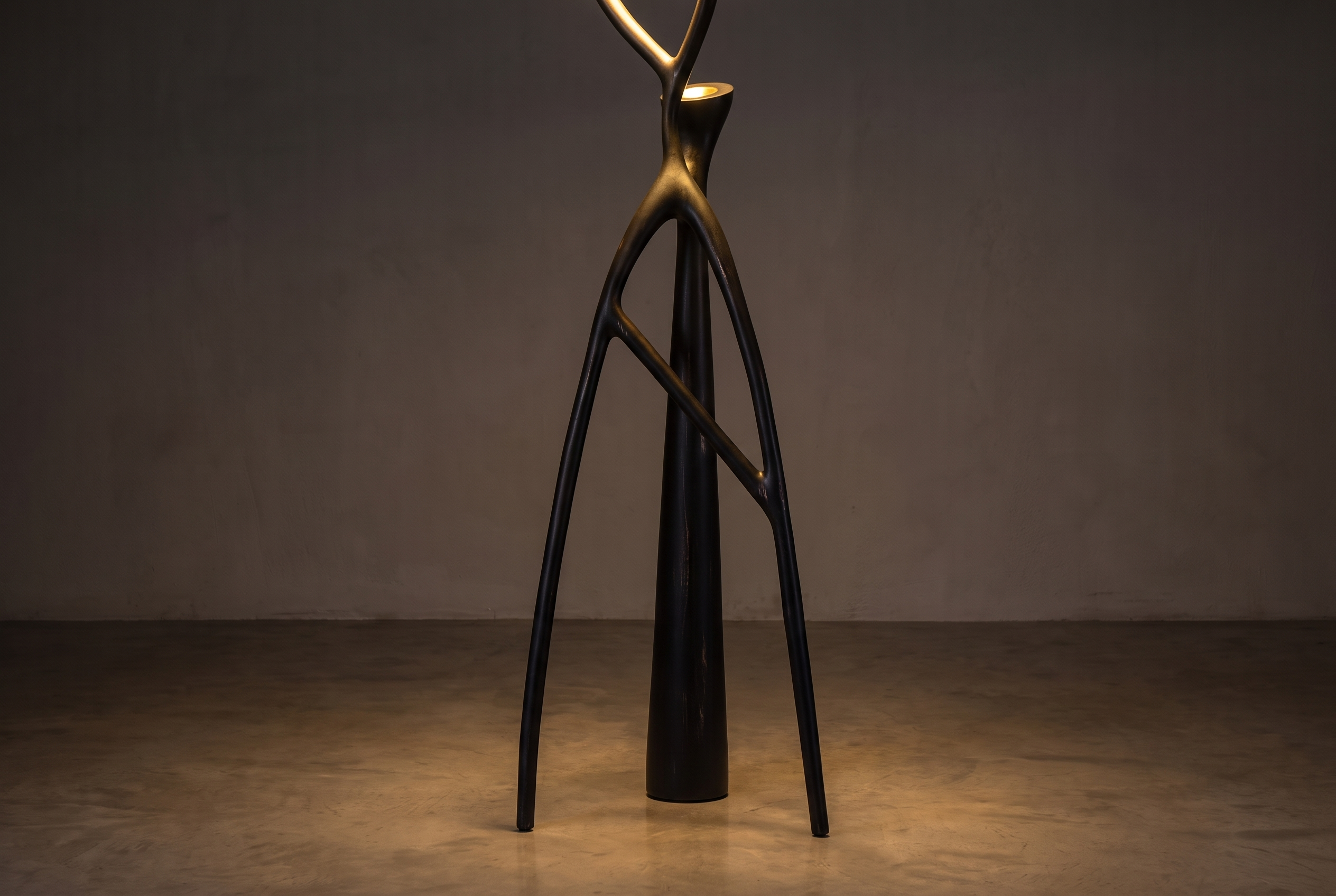 The Espalier Floor Lamp, stance base