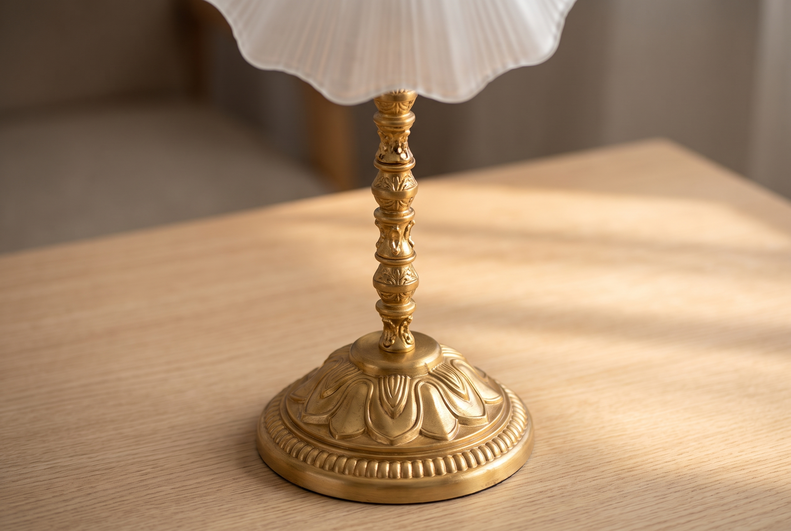 The Ondine Table Lamp, column and base detail